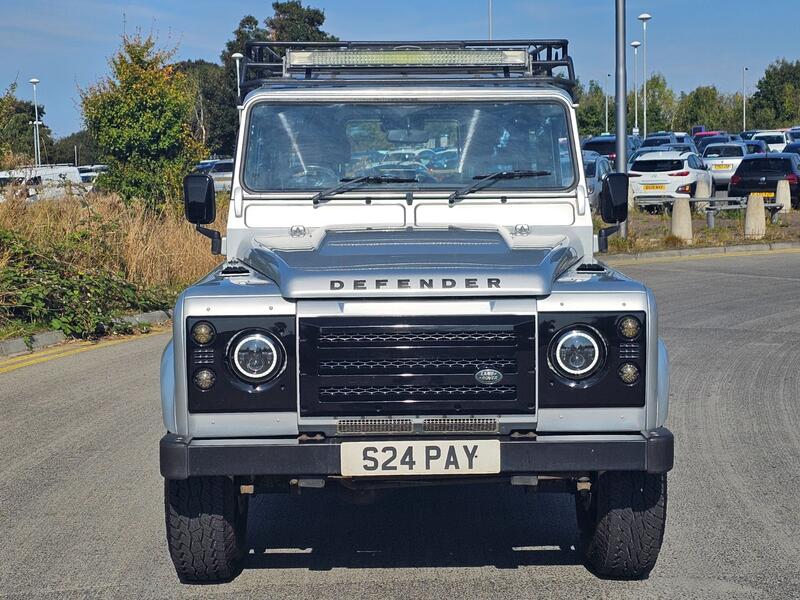 LAND ROVER DEFENDER