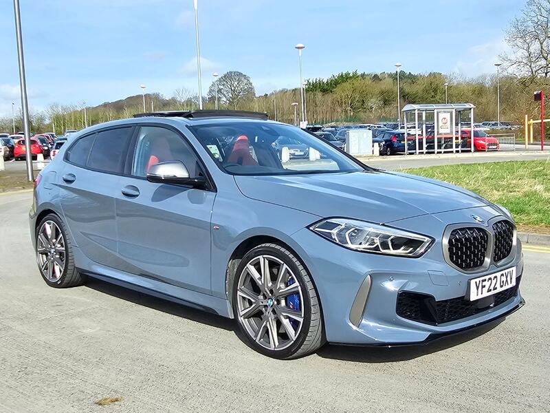 BMW 1 SERIES