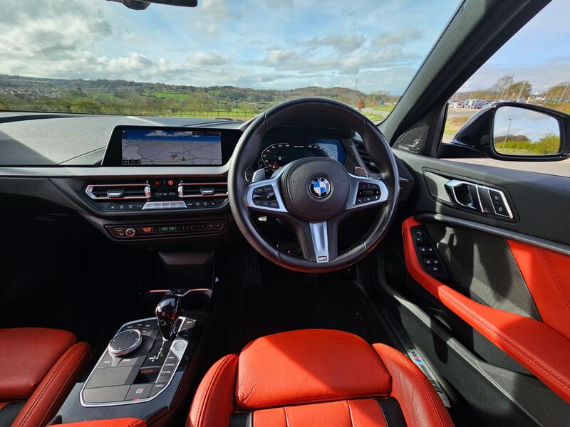 BMW 1 SERIES