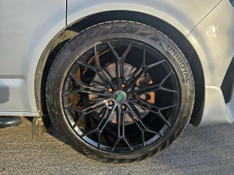 VOLKSWAGEN TRANSPORTER