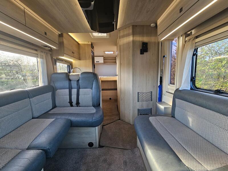 AUTO-TRAIL F-70