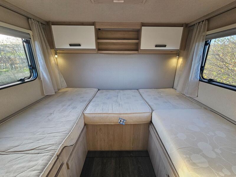 AUTO-TRAIL F-70