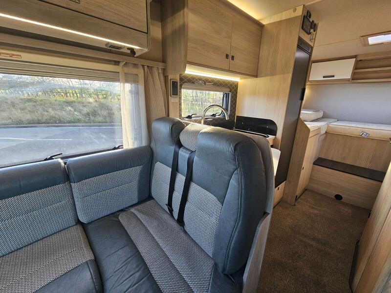 AUTO-TRAIL F-70