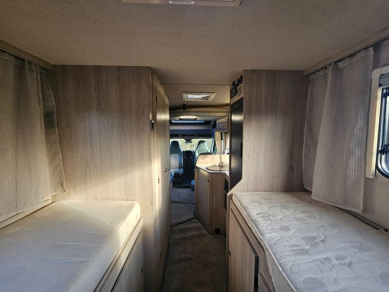 AUTO-TRAIL F-70