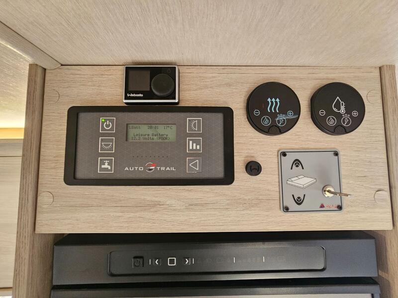 AUTO-TRAIL F-70