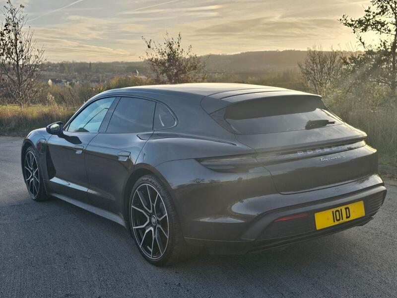 PORSCHE TAYCAN