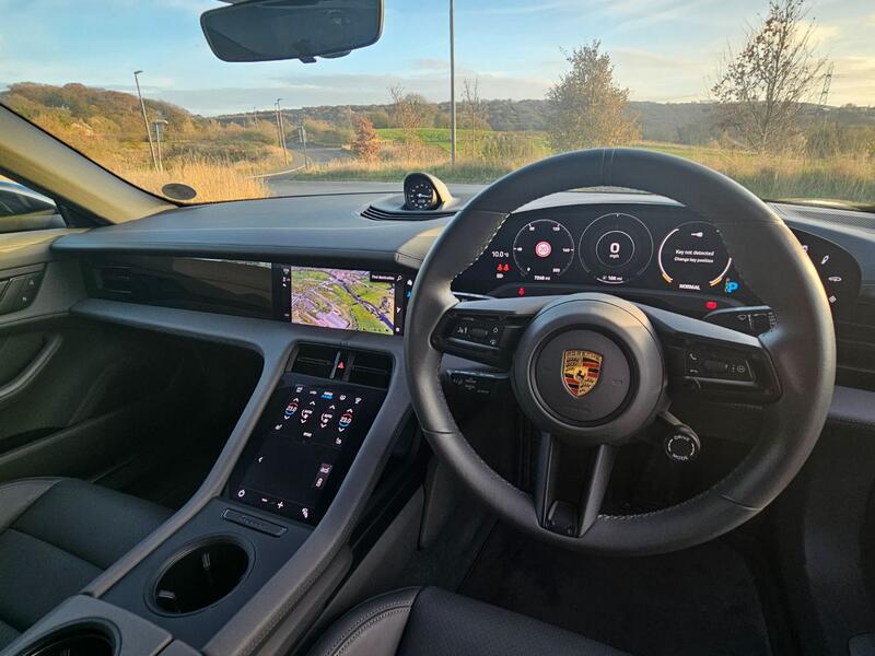 PORSCHE TAYCAN