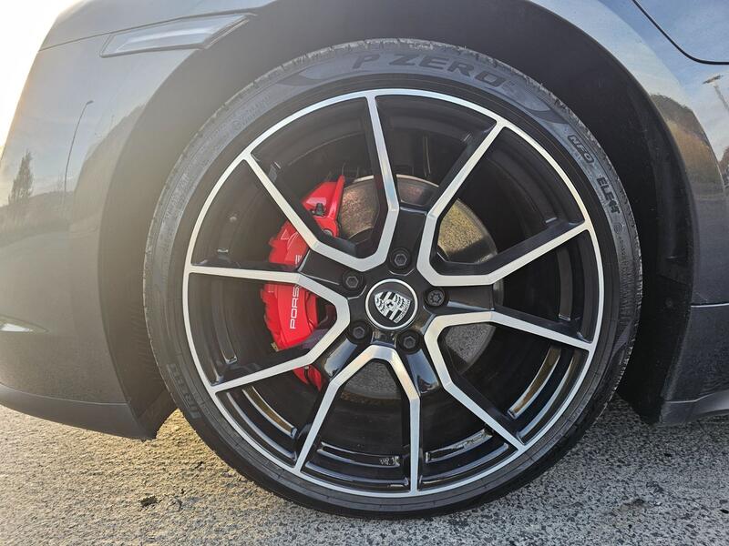 PORSCHE TAYCAN