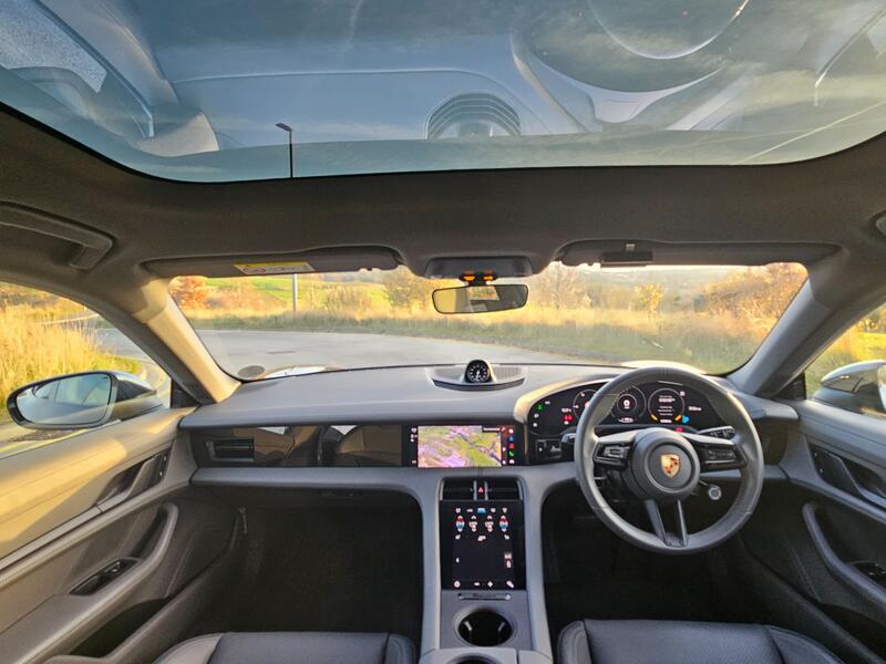 PORSCHE TAYCAN