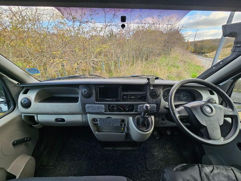 VAUXHALL VIVARO