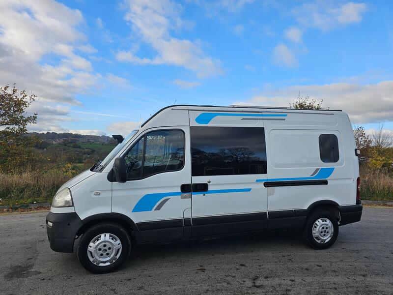 VAUXHALL VIVARO