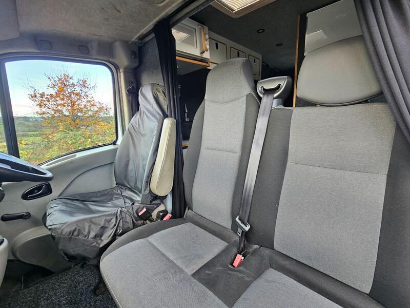 VAUXHALL VIVARO