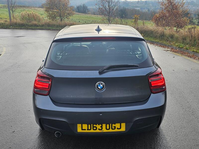 BMW 1 SERIES