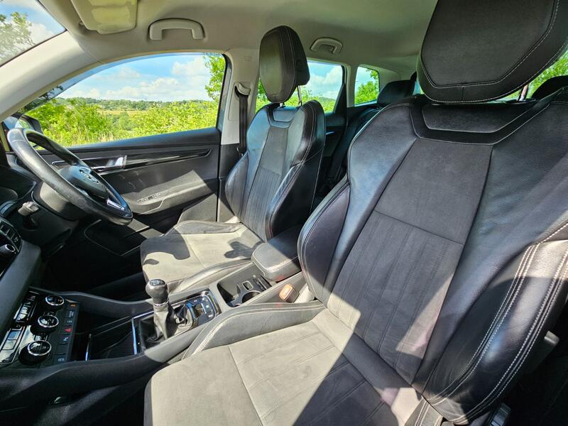 View SKODA KAROQ 1.6 TDI SE L