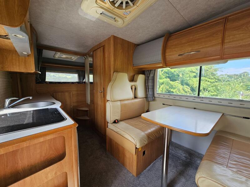 View RIMOR SUPERBRIG 2.4TD 677TC MOTORHOME