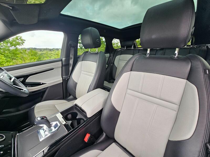View LAND ROVER RANGE ROVER EVOQUE 2.0 D200 MHEV R-Dynamic SE