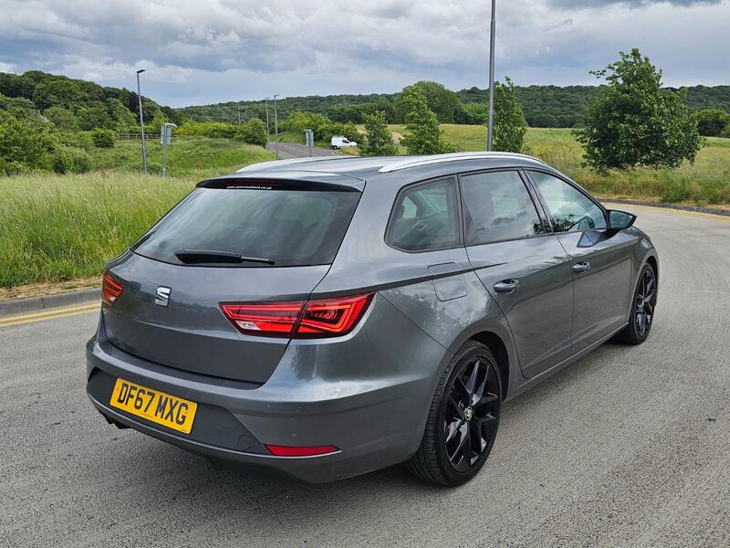 View SEAT LEON 2.0 TDI FR Technology
