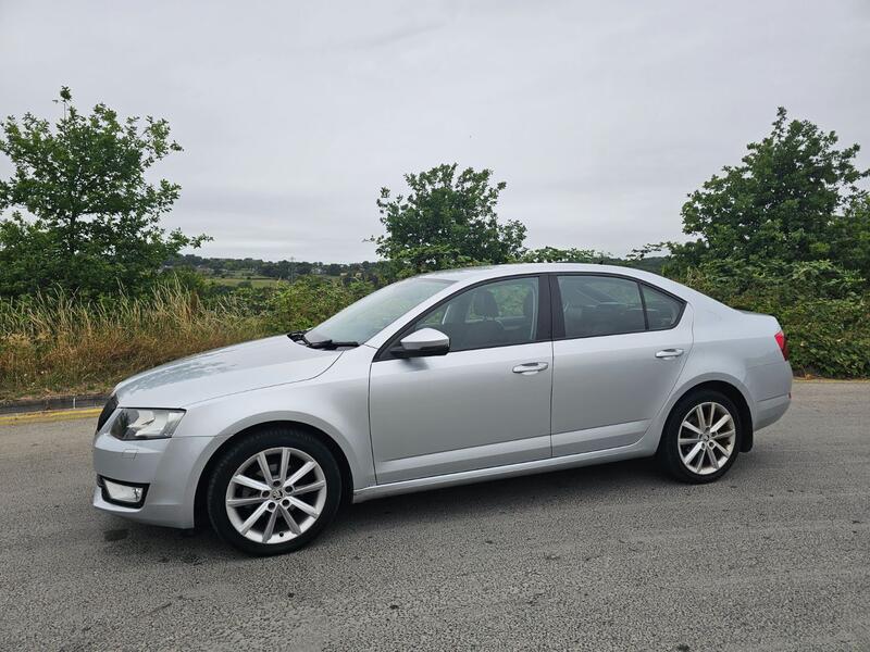 View SKODA OCTAVIA 1.6 TDI Elegance