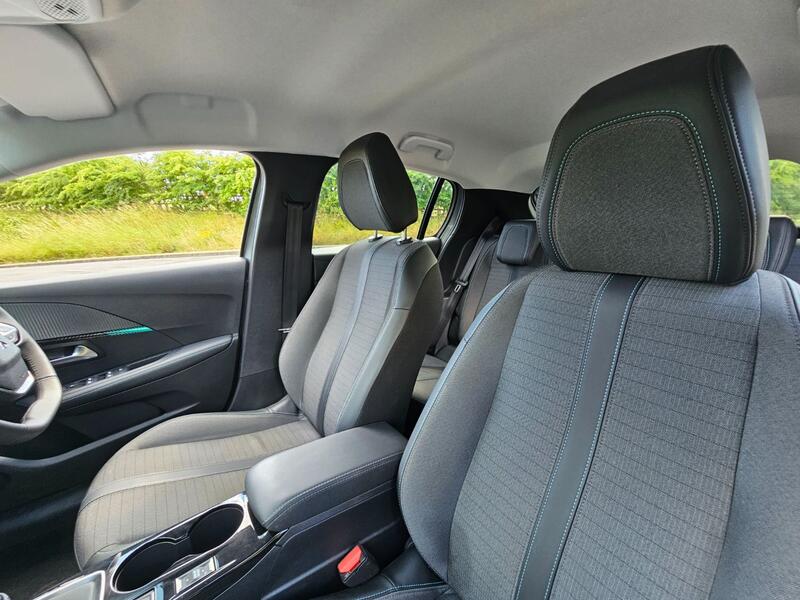 View PEUGEOT 208 1.2 PureTech Allure Premium +