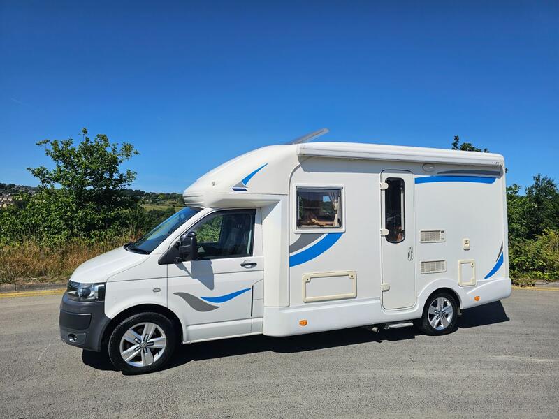 View VOLKSWAGEN T5 CAMPER 2.0 TDI T30