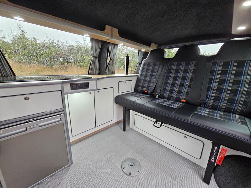 View VOLKSWAGEN TRANSPORTER 2.0 TDI CAMPERVAN