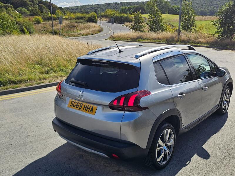 View PEUGEOT 2008 1.5 BlueHDi Allure